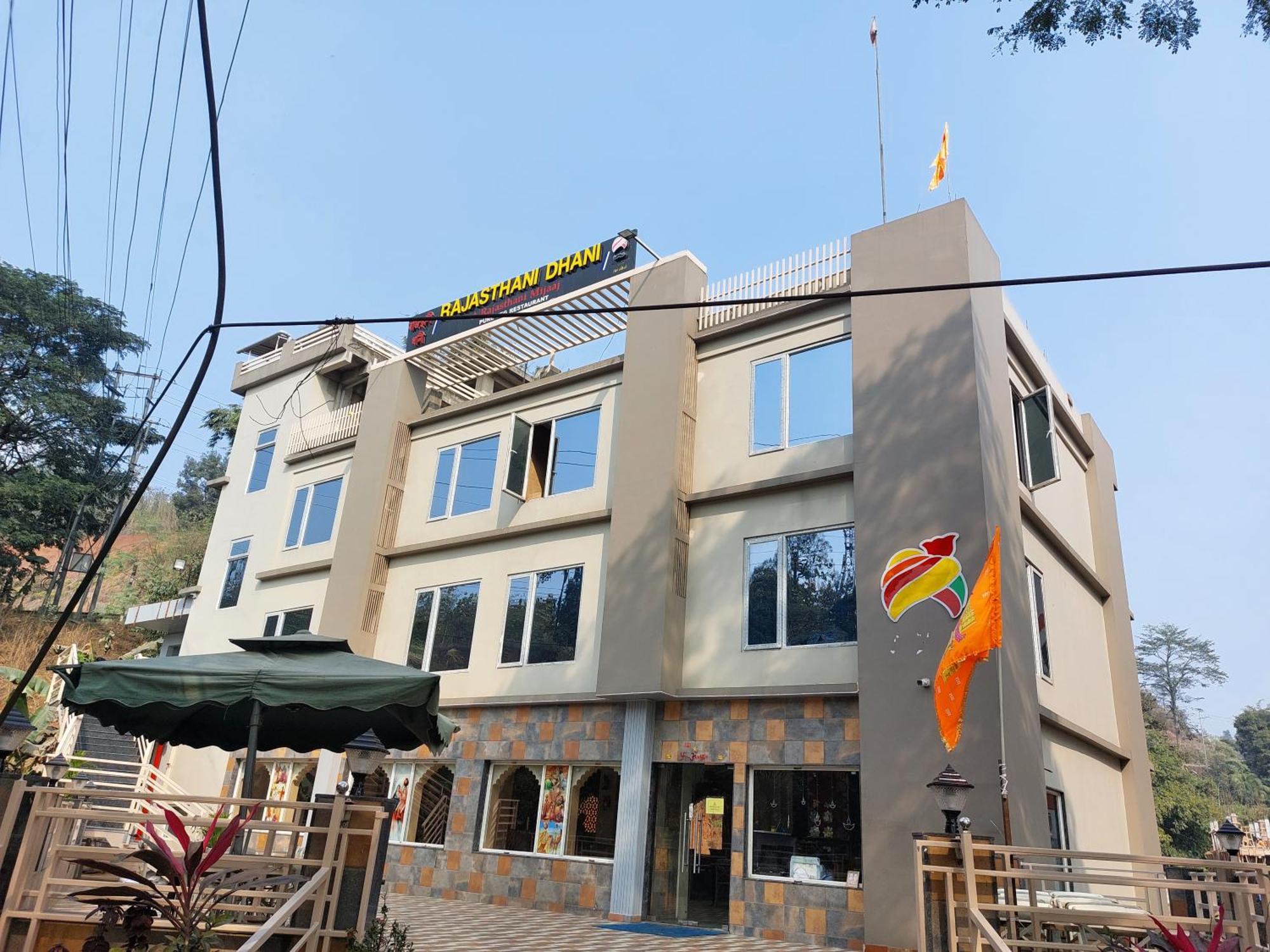 Rajasthani Dhani Hotel Khanapara Esterno foto